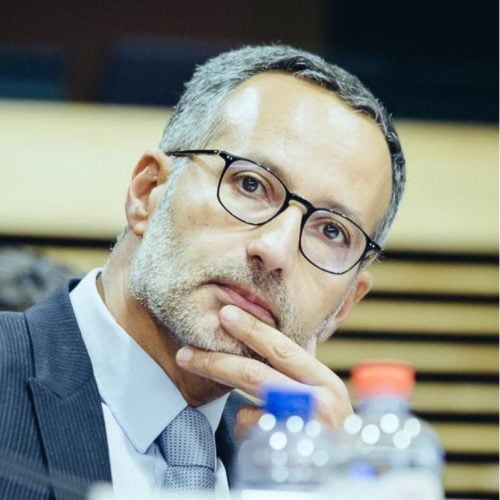EUROPEAN INSTITUTIONS (3)